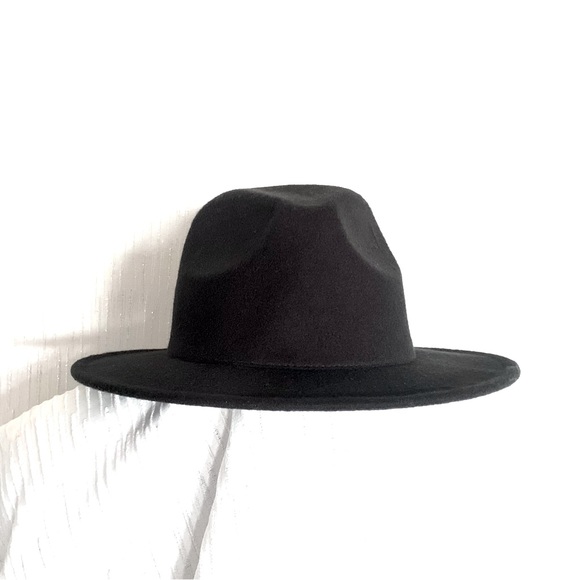 Universal Thread Black Hat - Picture 7 of 7